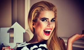 Paloma Faith scores first No 1, guesting