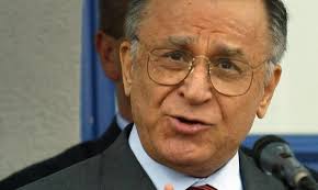 Eidamas 96-uosius mirė buvęs Rumunijos prezidentas Ionas Iliescu