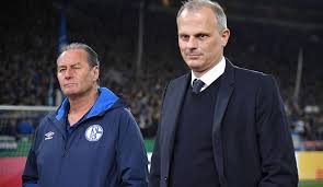 Marcel reif gefällt das nicht wirklich.⚽️ abonniert jetzt unseren kanal und aktiviert die. Fc Schalke 04 Nach Der Entlassung Von Baum Zwei Rentner Als Retter Und Ein Uberforderter Vorstand