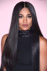 Hollywood heads that have always been draped in long extensions are finally going the way of sleek bobs, folks are letting their natural curls flow freely, and colorists are doing really interesting and bold things with their clients' manes. 31 Celebs Who Don T Have The Hair Color You Thought They Did Real Hair Color Of Famous Women