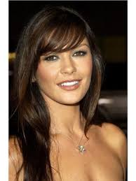 Separate the main part of your bangs from the side bits, in the front. 19 Celebrities Sporting Great Bangs Bangs With Medium Hair Medium Hair Styles Hairstyles With Bangs