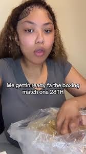 Melanie Ivory's Instagram, Twitter & Facebook