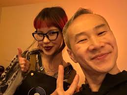 Master Chris Leong with Twin Daughter KiKi&Lala Spending Quality Time  Together and Performed CLM TIT TAR For Fans Spotted Master Chris Anywhere  Anytime (Part2) 01/09/2025  https://www.facebook.com/share/r/15xNBNsaYD/?mibextid=wwXIfr Eternyl Vinyl  Café ...