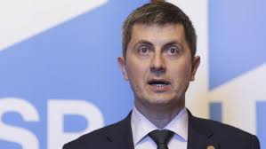 Dan barna a declarat duminica, la iasi, ca alianta usr plus isi doreste sa guverneze pentru a face dan barna a spus ca a purtat discutii cu premierul desemnat, ludovic orban, in cadrul carora acesta. Liderii Usr I Au Cerut Demisia Lui Dan Barna Va Fi Vot Online Pentru Demiterea Acestuia Surse Digi24