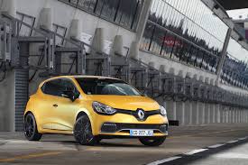 Les réactions, les notes, les points fort, les points faibles, et postez votre propre avis sur le site de caradisiac. Renault Clio 4 Rs 200 Edc 2013 Essai