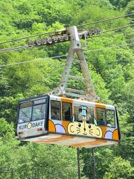 Die seilbahn verbindet das zentrum von st. Alta Quota In Funivia Gg Giovani Genitori