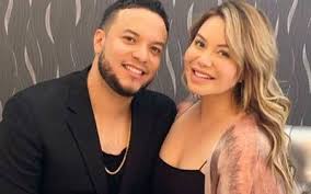 Luego de tener a sus fanáticos durante varios meses preguntándose si había boda o no, chiquis rivera y lorenzo méndez anunciaron que si sonarán campanas para la unión de ambos. Golpes Escupitajos Y Drama Asi Fue La Boda De Chiquis Rivera Con Lorenzo Mendez Noticias Deportes Gossip Columnas El Sol De Mexico