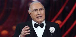 Vera icona dello spettacolo italiano, pippo baudo è senza dubbio uno dei volti televisivi più amati e riconosciuti in italia. Pippo Baudo Contro La Rai D Estate Solo Repliche Ma Il Canone Si Paga Tutto L Anno Non Per 9 Mesi