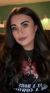 Hello all follow me and ill follow back. Also hosting a nice sub christmas  giveaway