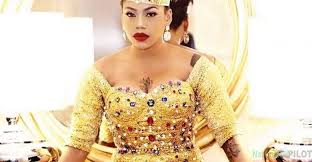 Calling him an ingrate after the latter blasted the former for mocking amvca's best dressed (mercy eke and mike. Toyin Lawani Goes Naked To Celebrate 1m Followers On Instagram National Pilot Newspaper