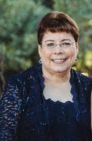 Glenda Messenger's Instagram, Twitter & Facebook