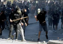 Επεισόδια σημειώθηκαν νωρίτερα στην πορεία υπέρ του καταδικασθέντα δολοφόνου της 17ν, δημήτρη κουφοντίνα στο κέντρο της αθήνας. Epeisodia Twra Sto Kentro Ths A8hnas Ellada Thepressroom Gr