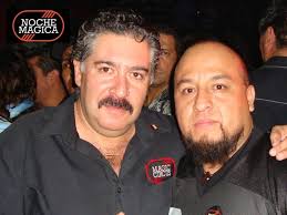 NOCHE MAGICA :: LA VIDA SIN MUSICA SERIA UN ERROR