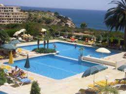 Located in carvoeiro, hotel baía cristal beach & spa resort is in the historical district and on the waterfront. Hotel Baia Cristal Verfugbare Zimmer