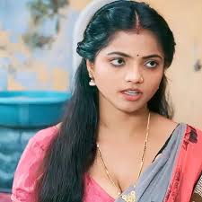 Bharti Jha Bold Web Series : This series of Bharti Jha which revolves  around love, lust and greed, watch the captivating video - informalnewz