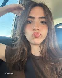 Gabriela Bee Nude and Sexy Collection - Fappenist