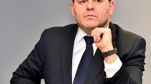« pourquoi je suis candidat ». Politique Xavier Bertrand Le Provincial Qui Se Voyait President