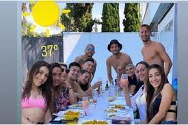 Argentine soccer player ever banega is currently playing as a midfielder for national team of argentina and la liga club sevilla fc.before heading to sevilla in 2017, he played for boca juniors, valencia, atletico madrid, and internazionale. Ever Banega S Wife Gets Sevilla Players Busted Tigerdroppings Com