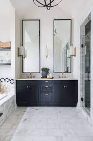 I fell in love with sherwin williams sea salt after seeing it on life on virginia street, in sarah's master bedroom. Sherwin Williams Crisp Blue Bathroom Novocom Top