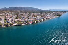 Γύρω από την λίμνη πλαστήρα υπάρχουν διασκορπισμένα πολλά αξιοθέατα, στα οποία μπορείτε να έχετε εύκολα πρόσβαση με τα πόδια, το ποδήλατο, το τοπικό. Amaryn8os Amazing Evia