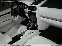 porsche cayenne deri doseme leather upholstery panosundaki pin