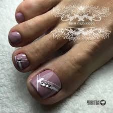 La decoración de las uñas con piedras puede ser lo que faltaba para dar ese toque especial con el vestido. 900 Ideas De Unas Pies En 2021 Disenos De Unas Pies Unas Pies Decoracion Unas De Pies Sencillas