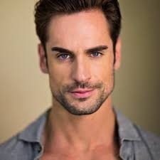 13 most handsome 'Robin Hood' actors