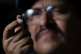 San Antonio man reunites lost class rings with their owners
