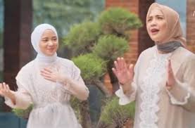 Lagu religi terbaru 2019 youtube. Suaranya Syahdu 3 Seleb Rilis Lagu Religi Di Bulan Ramadan 2020 Matamata Com