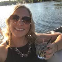 Kari Dyer (@Kari_boo_berri)