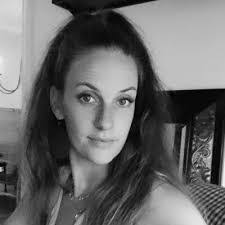 Tanya Ott's Instagram, Twitter & Facebook