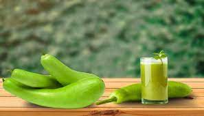 bottle gourd benefits in hindi know benefits of lauki juice janiye lauki ke  juice ke fayde samp | Bottle Gourd Juice: मोटापा और खून की कमी जैसी कई  समस्याएं खत्म करती है