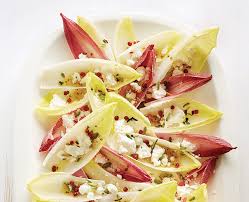 Salade de pois chiches aux légumes du soleil salade végétarienne au lait de coco salade de chou pointu fenouil carotte et pomme sauce amande soja. Salade D Endives Pistaches Et Feta Vinaigrette A L Erable Chatelaine