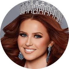 Gen Saechao's Instagram, Twitter & Facebook