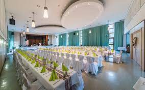 Ist ein verbund aus zehn meisterbetrieben, die ihr handwerk verstehen. Haus Heuberg Xxl In Stetten A K M