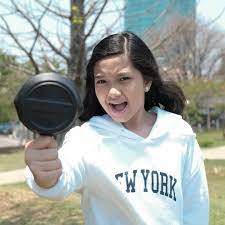 Apr 26, 2020 · satu lagi youtuber asli indonesia, kali ini masih berusia sangat belia, namun telah menghasilkan pendapatan yang tak kalah fantastis dari seniornya. Naisa Alifia Yuriza N A Y Biodata Profil Fakta Umur Agama Pacar
