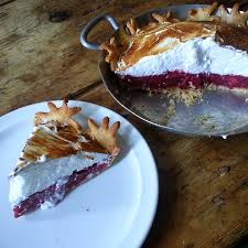 Demoule Ton Cake Tarte Meringuee Rhubarbe Fruits Rouges Pomme Alimentation Rhubarbe Fruit Recettes De Cuisine