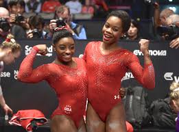 Simone biles nailed a risky vault during practice, and my whole body hurts just watching it. Schwabischer Turnerbund Simone Biles Turnt Schon Jetzt Fur Die Geschichtsbucher