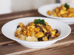Check spelling or type a new query. Marrokansk Kylling Med Rosiner Peanuts Og Couscous Opskrifter Julielykkes