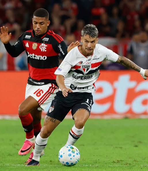 Empate no Maracan&atilde;! Confira os gols de Flamengo 1x1 S&atilde;o Paulo. 🎥: Premiere