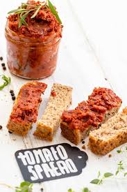 Tomatenpesto Mit Mandeln Schnelles Rezept Fur Pesto Rosso Rezept Rezepte Tomatenpesto Einfach Lecker