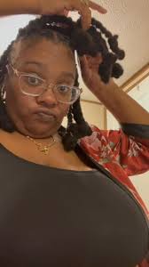 Now my locs aren’t average sized locs….if you’ve ever seen me in person you  know that they are extremely thick lol… I am so grateful cause one thing I  can not stand is crackhead locs… 😌 , Anywhoooo, ...