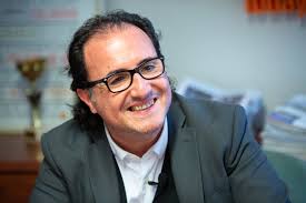 La inteligencia artificial es artificial, pero no inteligencia. Que no me  engañen"