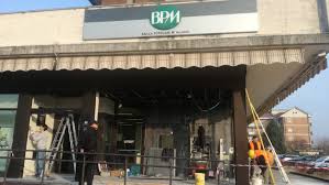 Banca popolare di milano nasce nel 1865 a milano. Notte Da Far West Quella Fra Venerdi E Sabato Esplosioni E Spaccate Ai Bancomat Di Quattro Istituti Gallery Cronaca 7giorni