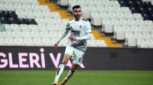 Korkmaz, hakaret suçundan beraat etti ancak basit yaralama suçundan 900 tl para cezasına. Rachid Ghezzal Besiktas Ta Kalacak Mi Menajerinden Besiktasli Taraftarlari Sevindirecek Haber