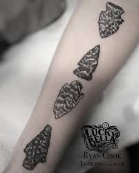 Lucky Bella Tattoo Company On Instagram A Very Cool Set Of Arrowheads Based On Arrowheads Found On A Client S Land Ta Tattoos Tattoos And Piercings Body Art
