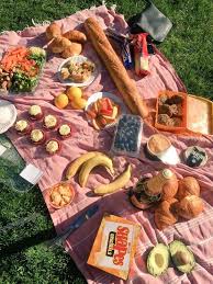 Meaning of picnic in english. Asole Grey On Twitter Picnic Food Aesthetic Food Food