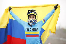La bicicrocista colombiana mariana pajón fue la primera latinoamericana en acumular dos medallas hija de un automovilista y una equitadora, mariana creció en su natal medellín donde aprendió a. Mariana Pajon Y El Aguero Que Hace Antes De Competir Ciclo Olimpico Deportes Eltiempo Com