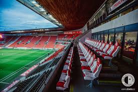 Der ausbau des eden war schon 1984 geplant. Sk Slavia Prague En On Twitter Then And Now The Same Spot Club Seats On Stadion Eden Main Stand In Late 90 S Sinobo Stadium Club Seats In 2020