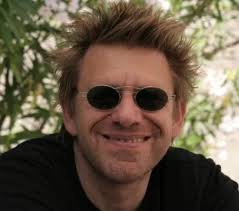 Hamburger Autor Ben Brenner debütiert mit Gedichten zum Nachdenken